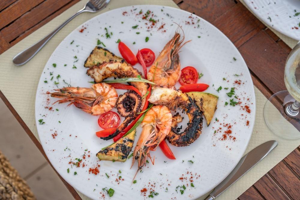 Greek Pride Cronwell Rahoni Hotel (Adults Only) Nea Skioni Exteriör bild
