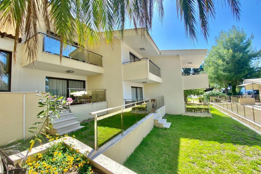 Greek Pride Cronwell Rahoni Hotel (Adults Only) Nea Skioni Exteriör bild