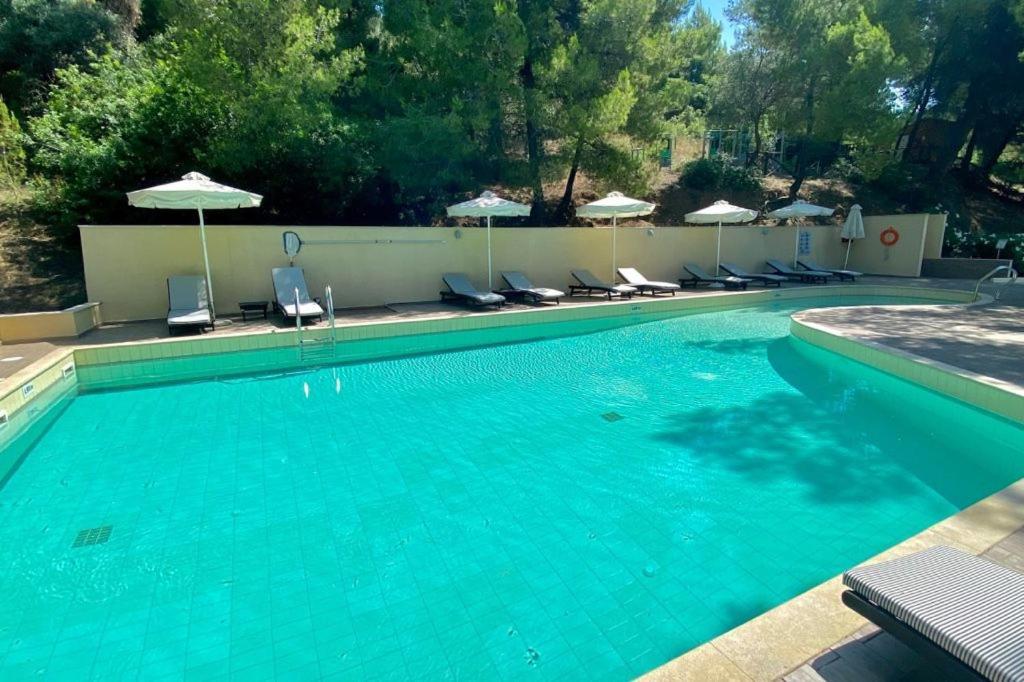 Greek Pride Cronwell Rahoni Hotel (Adults Only) Nea Skioni Exteriör bild
