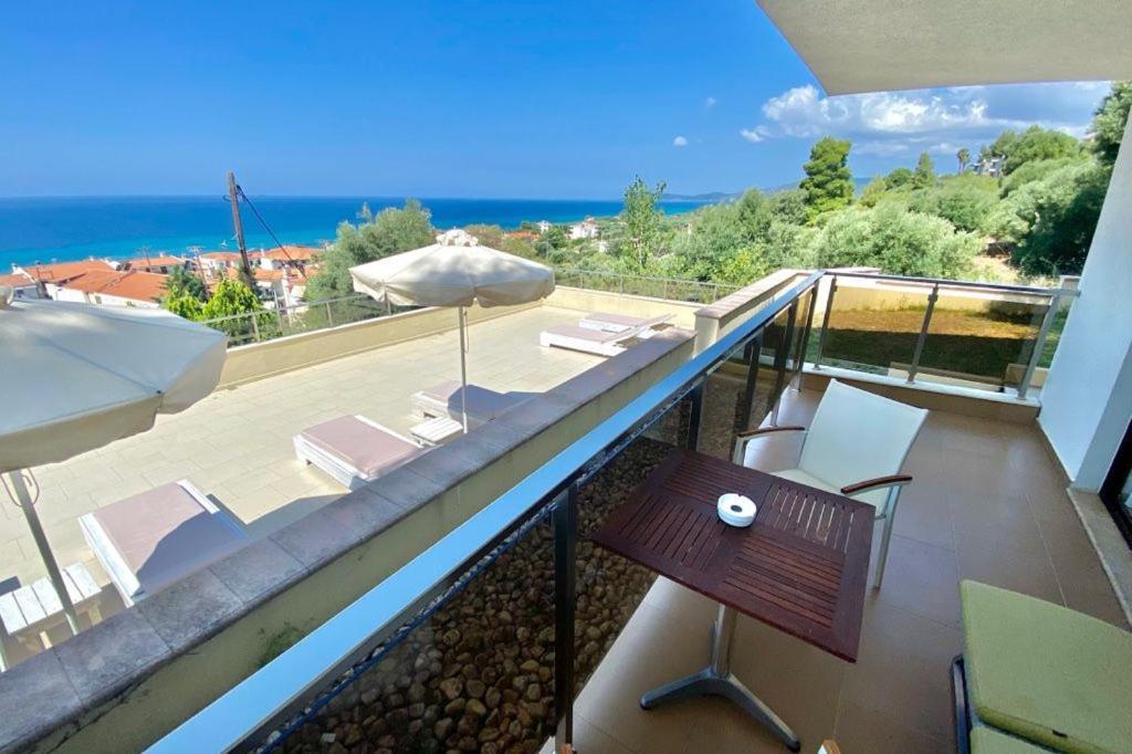 Greek Pride Cronwell Rahoni Hotel (Adults Only) Nea Skioni Exteriör bild