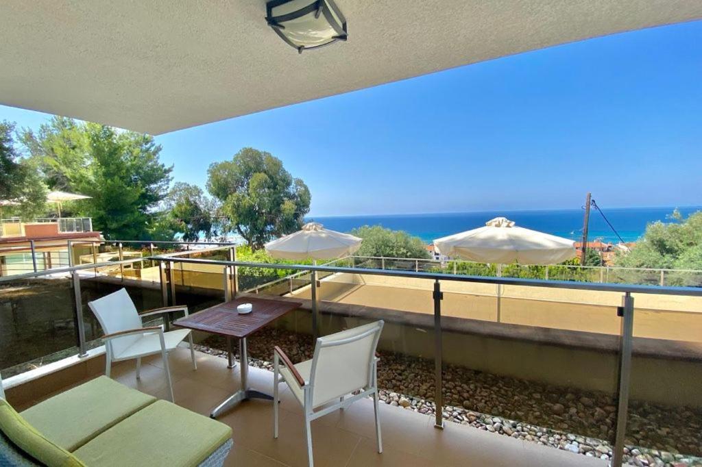 Greek Pride Cronwell Rahoni Hotel (Adults Only) Nea Skioni Exteriör bild