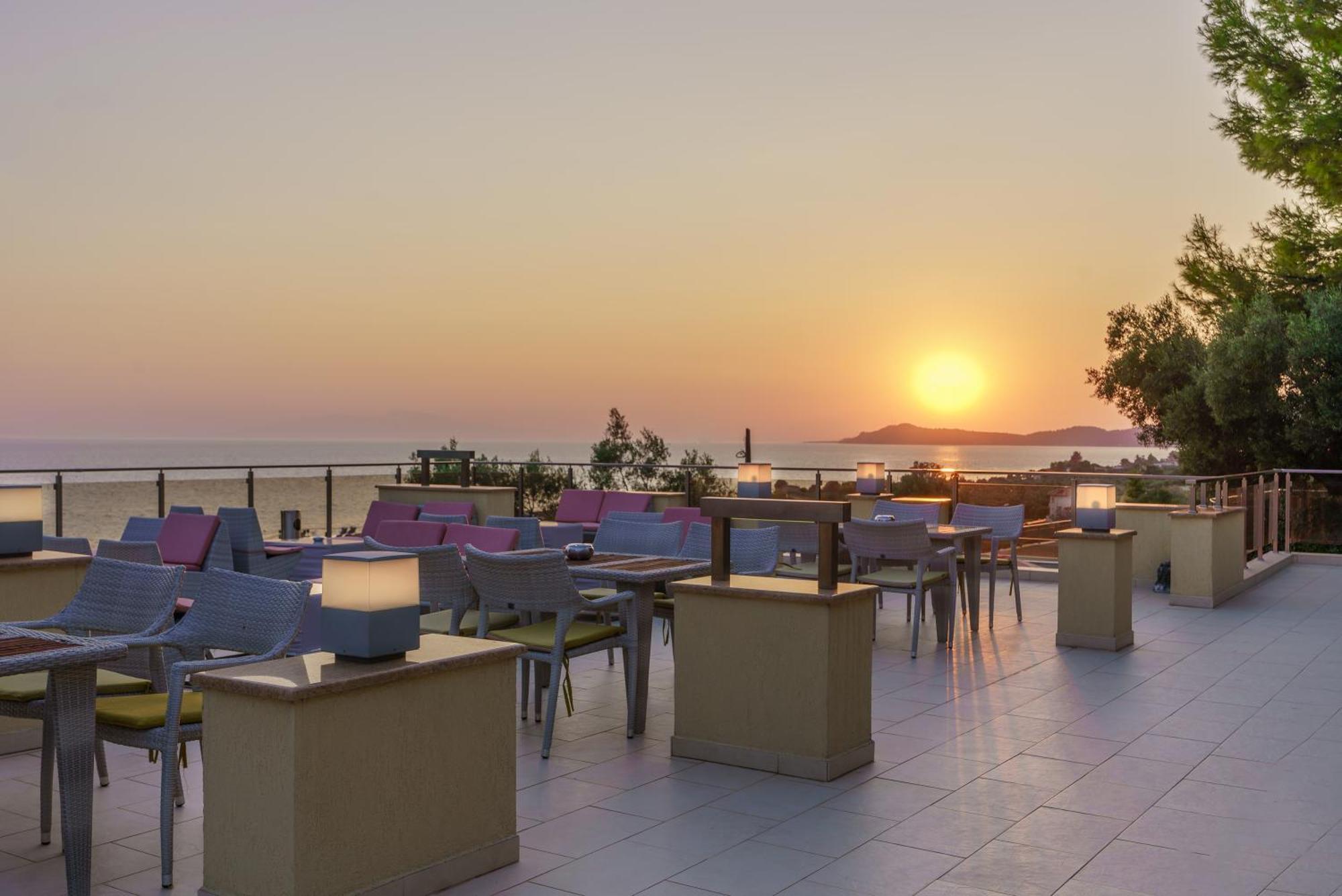 Greek Pride Cronwell Rahoni Hotel (Adults Only) Nea Skioni Exteriör bild