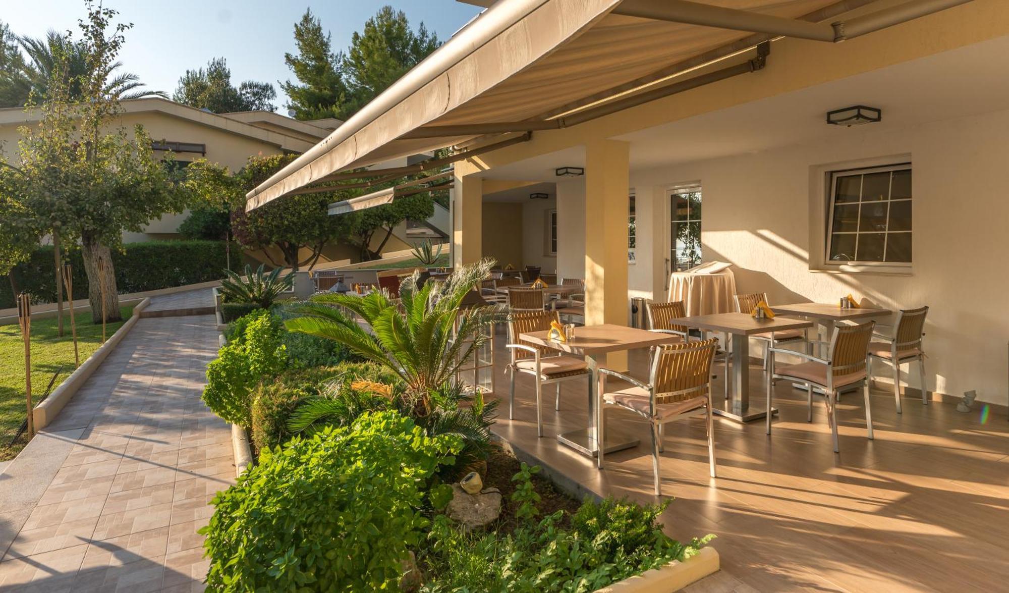 Greek Pride Cronwell Rahoni Hotel (Adults Only) Nea Skioni Exteriör bild